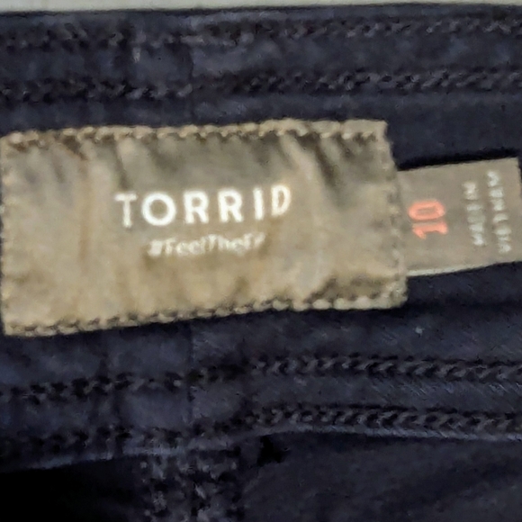 FINAL DAYS $5 Torrid Blue Cuff Leg Crops CLOSET CLOSING - Picture 6 of 10